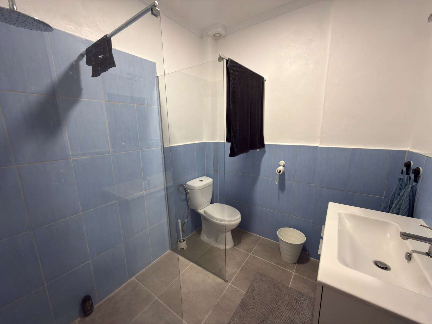 Beautifully Refurbished 2 Bedroom Townhouse with Communal Pool & Private Solarium in Catral