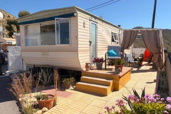 1 bed mobile home near the sea