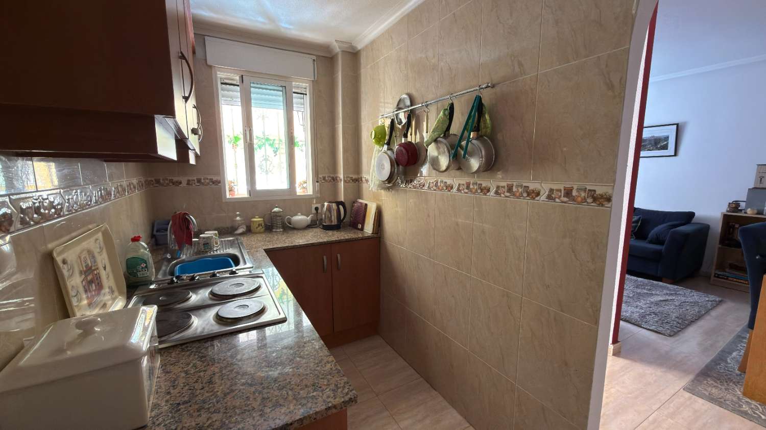 Beautiful 2 Bedroom Ground Floor Apartment with Private Solarium & Communal Pool in Catral