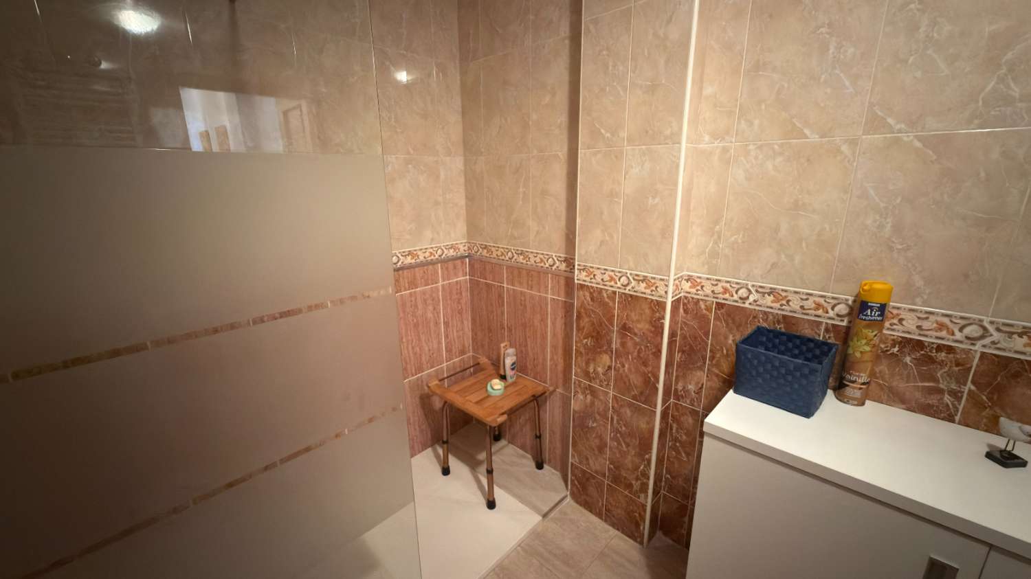 Beautiful 2 Bedroom Ground Floor Apartment with Private Solarium & Communal Pool in Catral