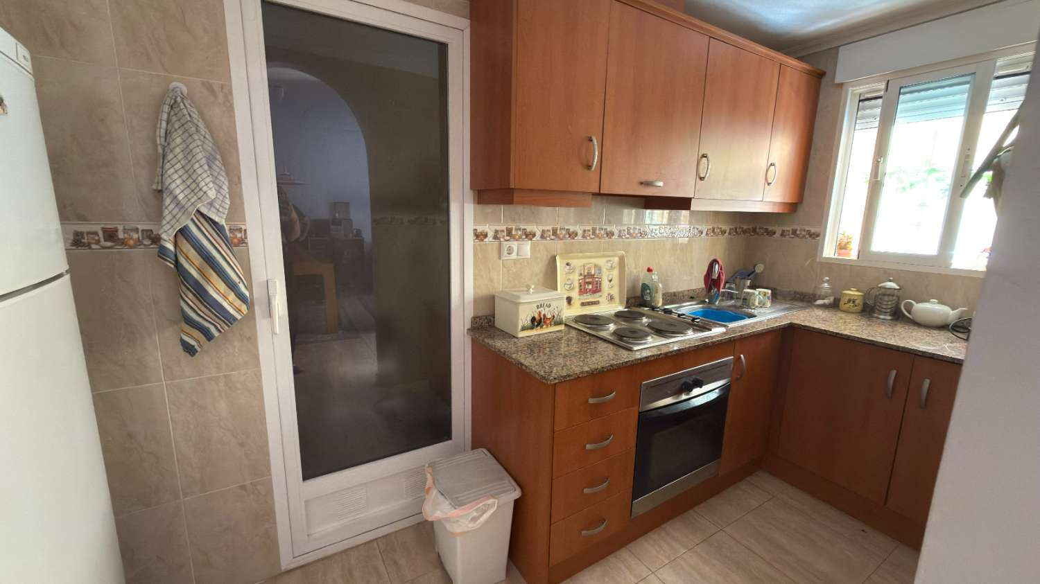 Beautiful 2 Bedroom Ground Floor Apartment with Private Solarium & Communal Pool in Catral