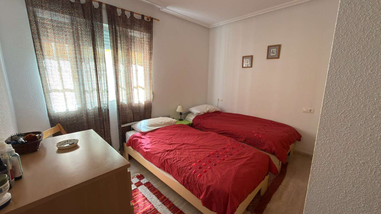 Beautiful 2 Bedroom Ground Floor Apartment with Private Solarium & Communal Pool in Catral