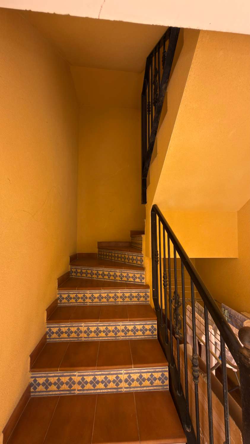 Beautiful 2 Bedroom Ground Floor Apartment with Private Solarium & Communal Pool in Catral