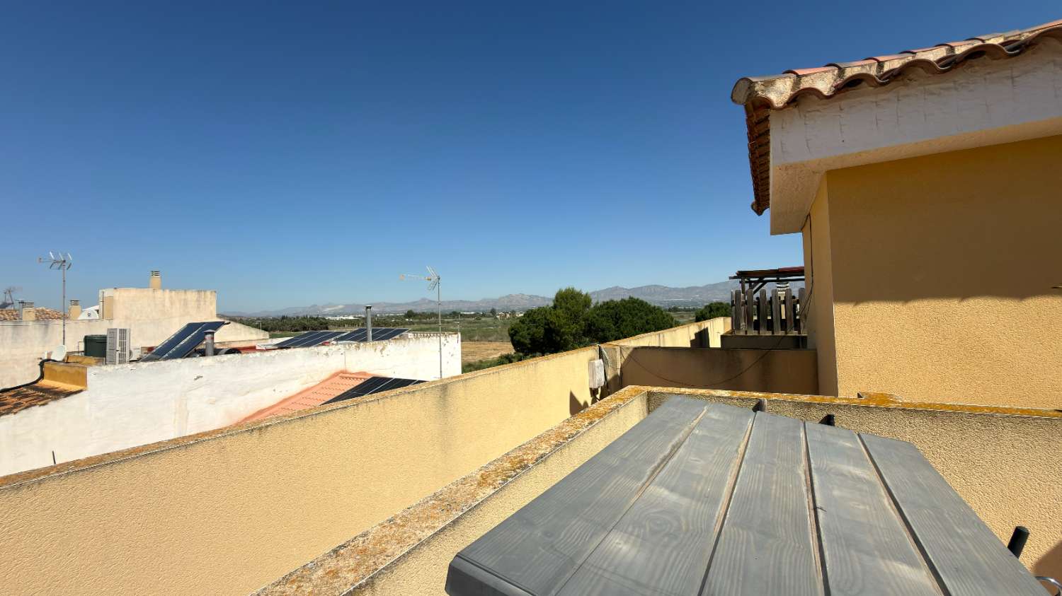 Beautiful 2 Bedroom Ground Floor Apartment with Private Solarium & Communal Pool in Catral
