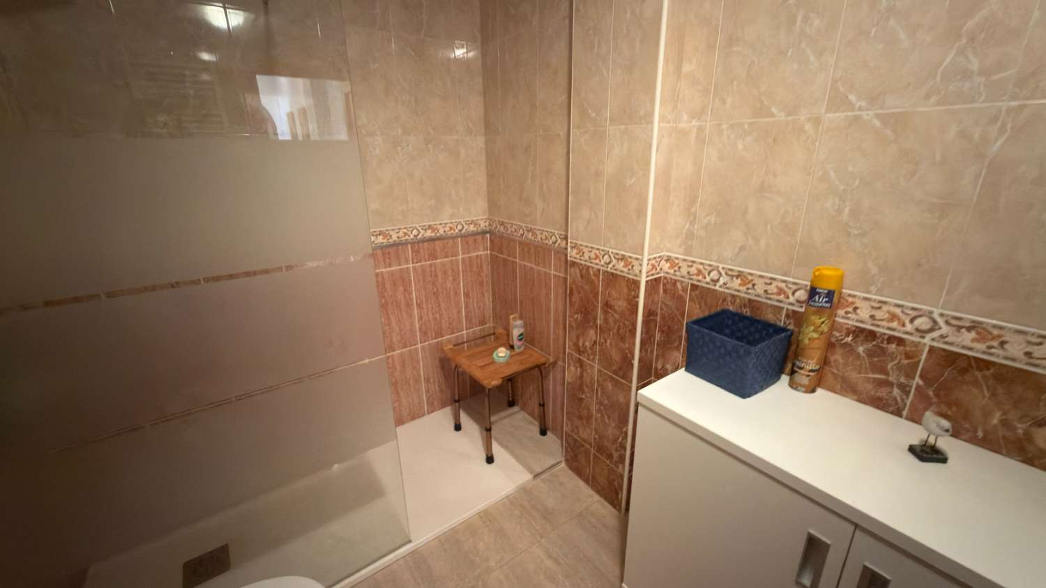 Beautiful 2 Bedroom Ground Floor Apartment with Private Solarium & Communal Pool in Catral
