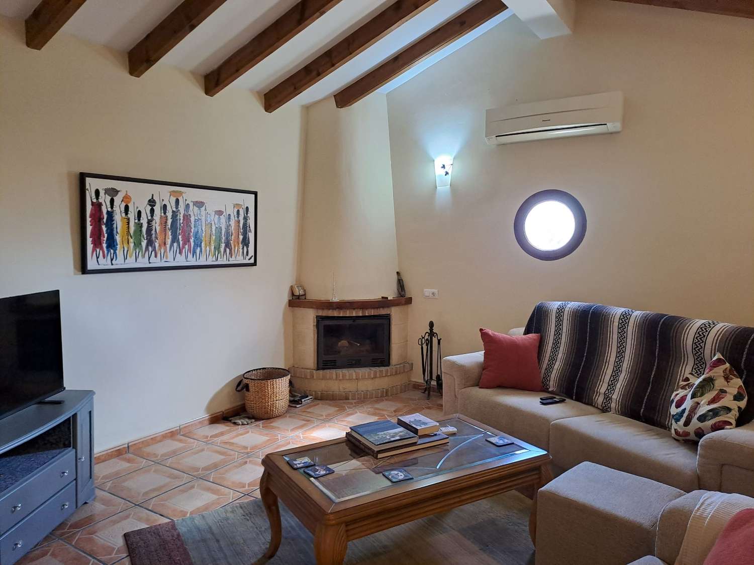 Beautiful Detached Country Villa with Private Pool, Walking Distance to Catral Town