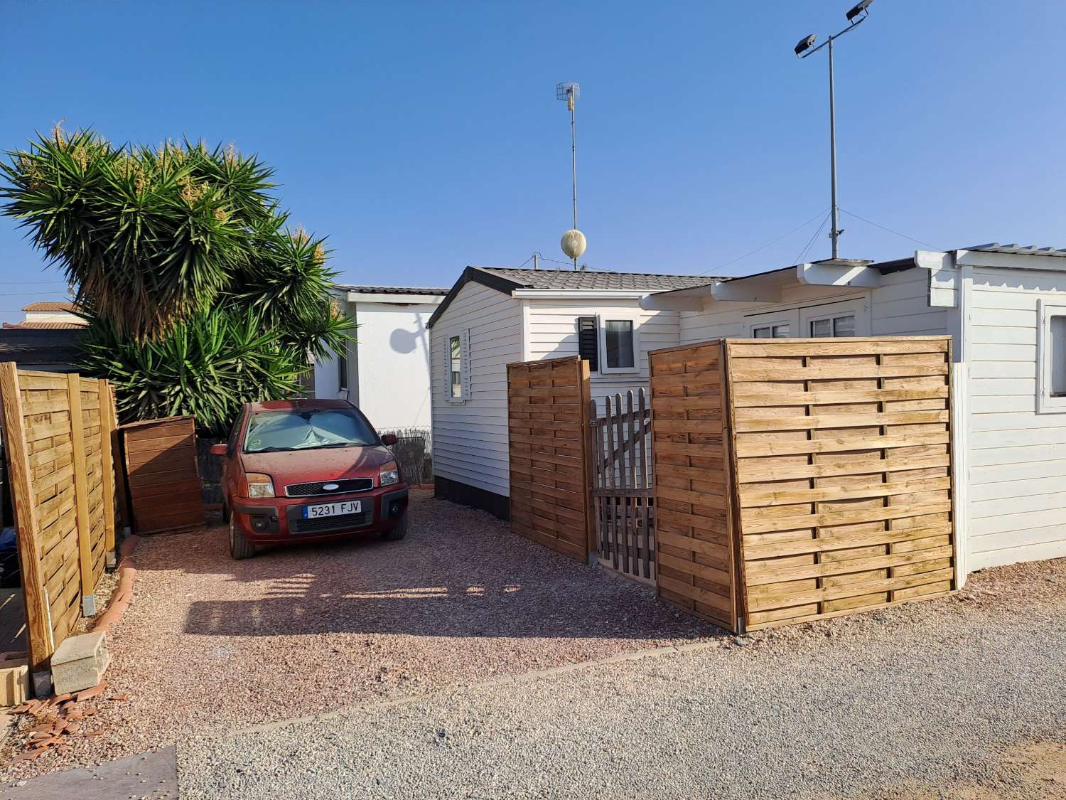 Lovely Refurbished 2 Bedroom O'Hara 724 Caravan with Extension