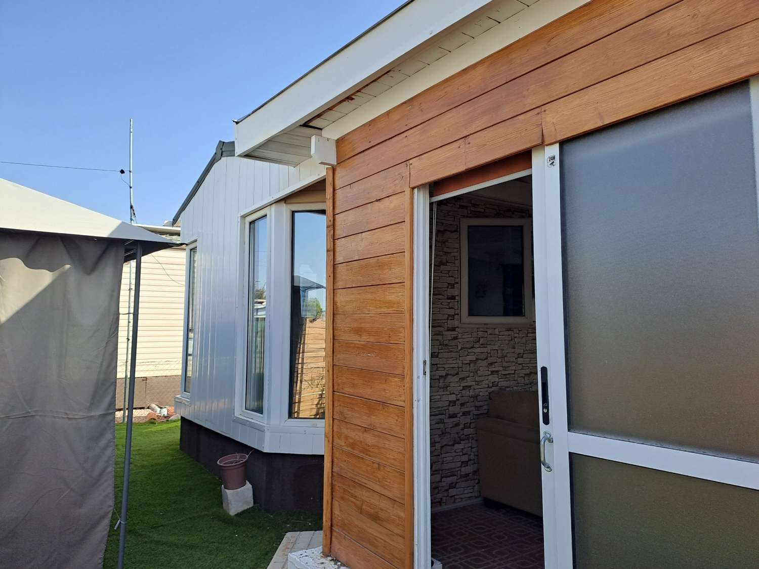 BK Senator Mobile Home with Large Extension – 2 Bedrooms – Furnished