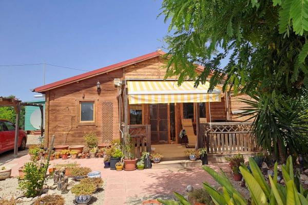 Rare Opportunity – Beautiful 2-Bedroom Wooden Cabin with...